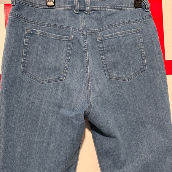 Gloria Vanderbilt Classic Denim Straight Leg Jeans - Picture 5 of 13